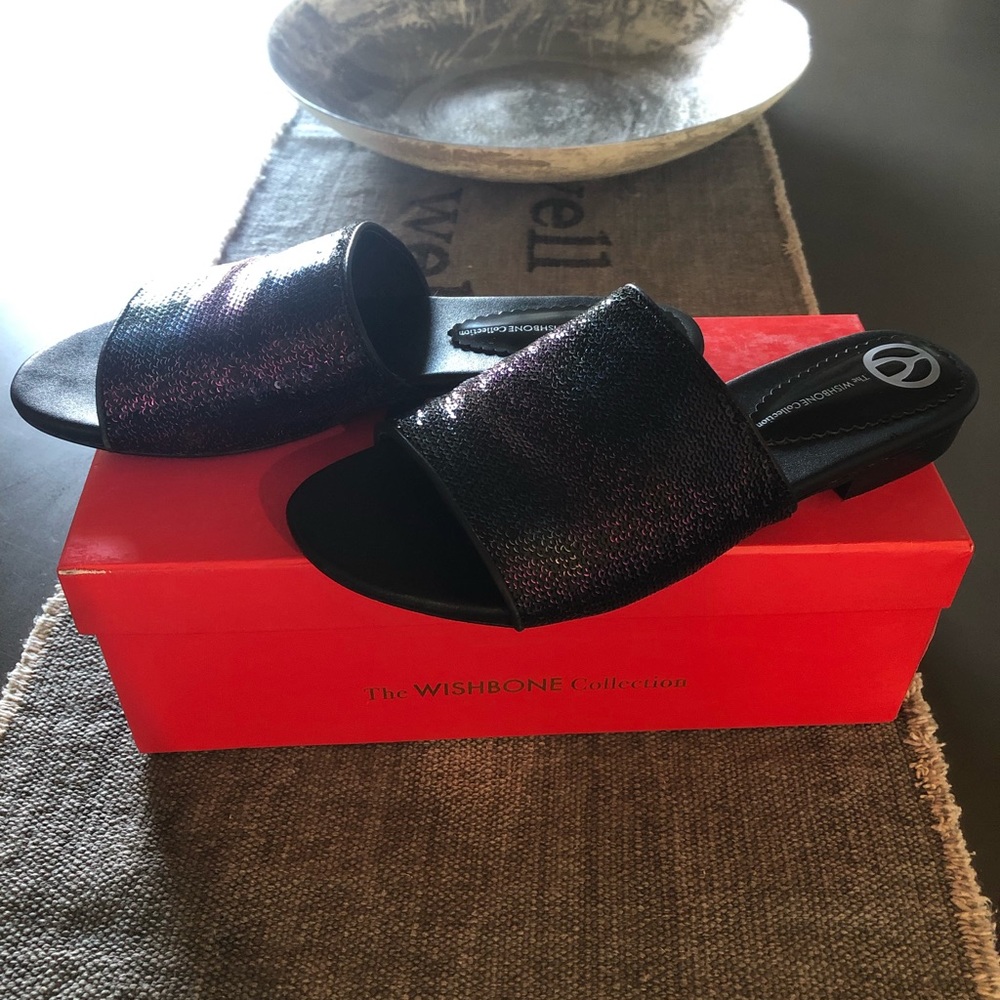 Wishbone mule/slippers size 8 small sequins